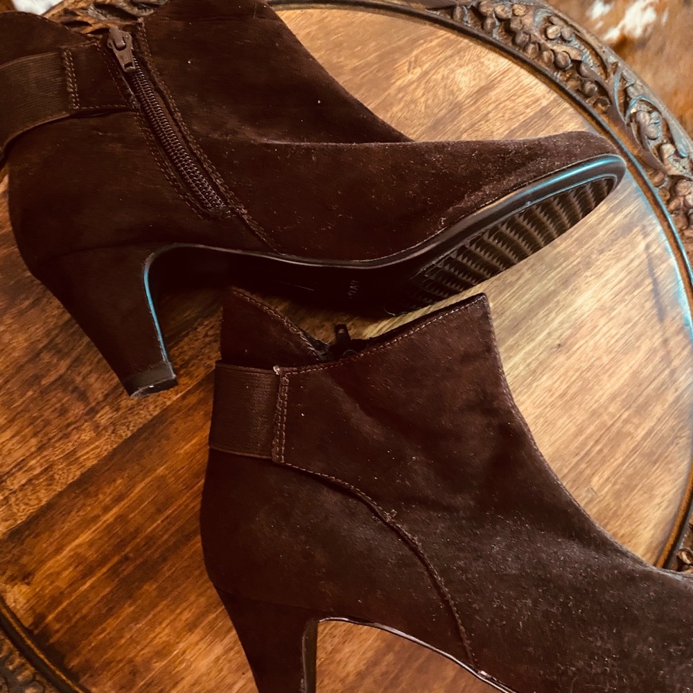 EUC - Only worn twice!  These Booties are a Brown Suede Size 7.5 Medium